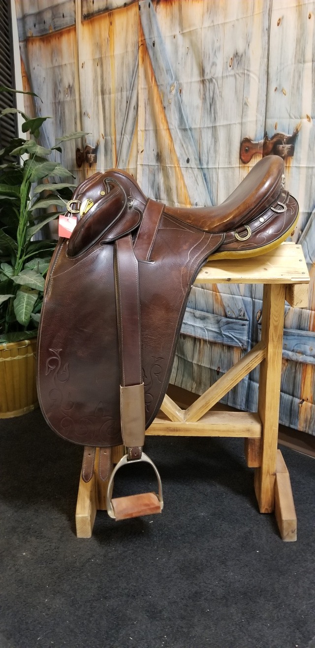 australian endurance saddle